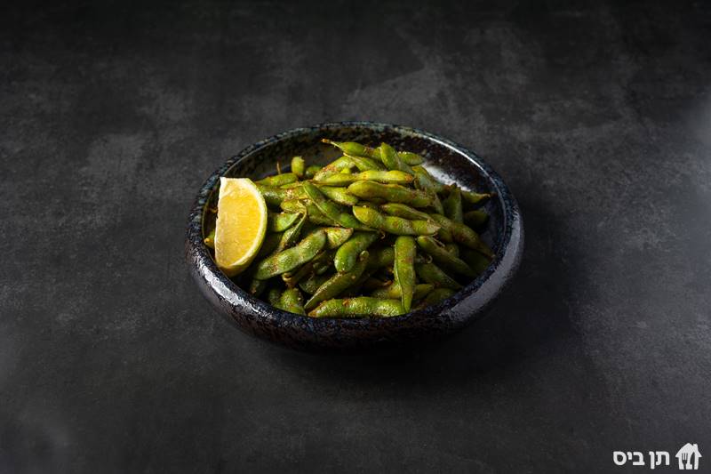 אדממה 
🥦, תרמילי אדממה מאודים, לימון ומלח גס	